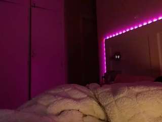 lusciouslipst live webcam show