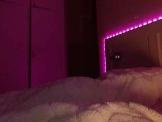 lusciouslipst live webcam show