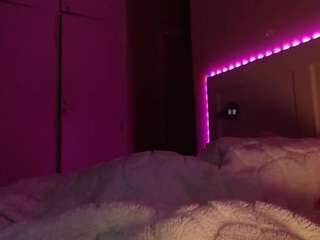 lusciouslipst live webcam show