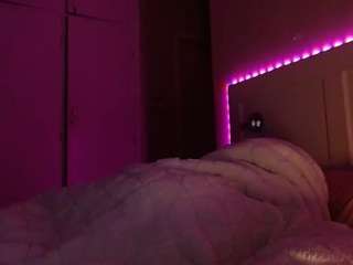 lusciouslipst live webcam show