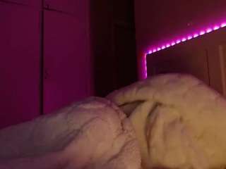 lusciouslipst live webcam show