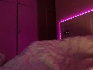 lusciouslipst live webcam show