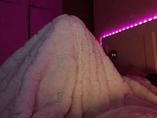 lusciouslipst live webcam show