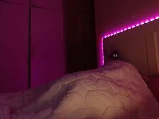 lusciouslipst live webcam show