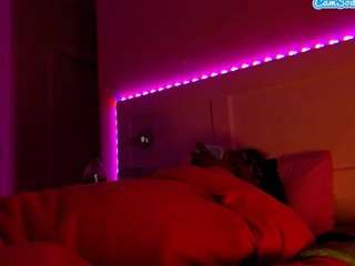 lusciouslipst live webcam show