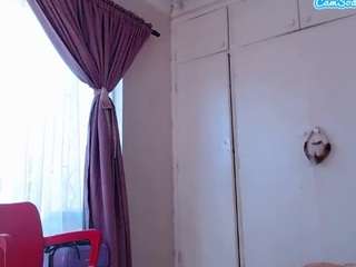 lusciouslipst live webcam show
