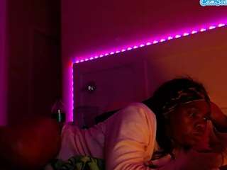 lusciouslipst live webcam show