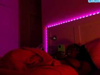 lusciouslipst live webcam show