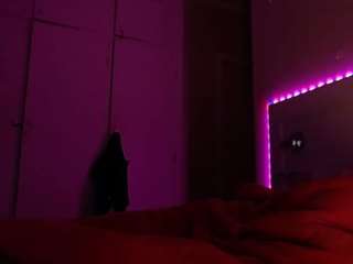 lusciouslipst live webcam show