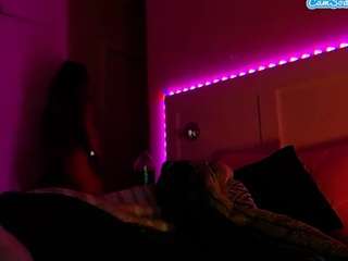 lusciouslipst live webcam show