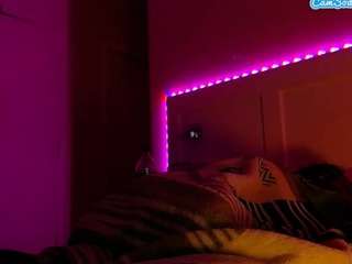 lusciouslipst live webcam show