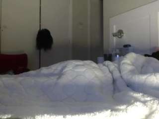 lusciouslipst live webcam show