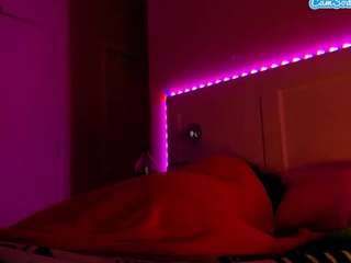 lusciouslipst live webcam show
