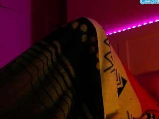 lusciouslipst live webcam show