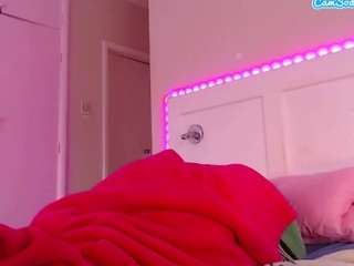 lusciouslipst live webcam show