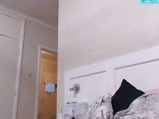 lusciouslipst live webcam show