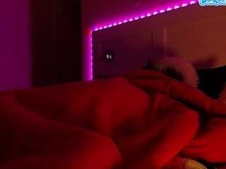 lusciouslipst live webcam show