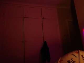 lusciouslipst live webcam show