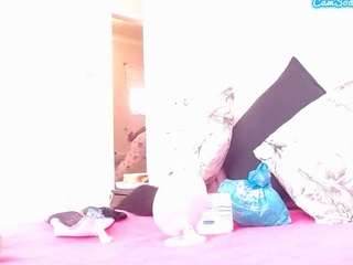 lusciouslipst live webcam show