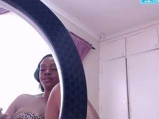 lusciouslipst live webcam show