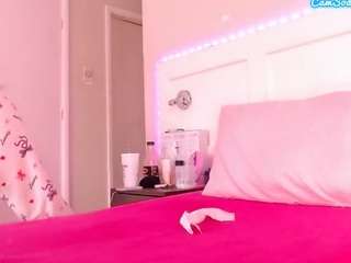 lusciouslipst live webcam show