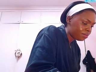 lusciouslipst live webcam show