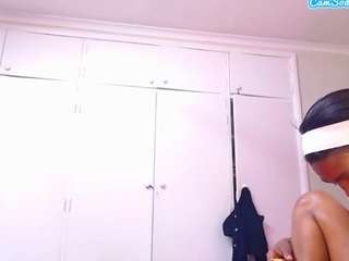 lusciouslipst live webcam show