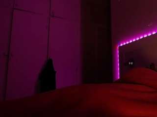 LusciousLipsT live webcam show