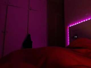 LusciousLipsT live webcam show