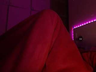 LusciousLipsT live webcam show