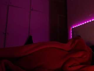 LusciousLipsT live webcam show