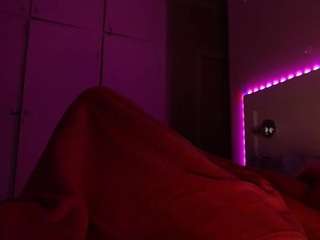 lusciouslipst's live room