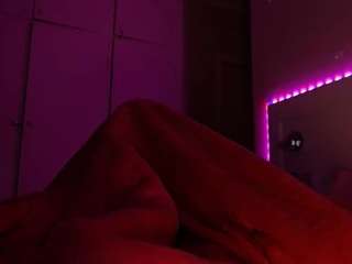 LusciousLipsT live webcam show