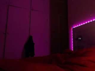LusciousLipsT live webcam show