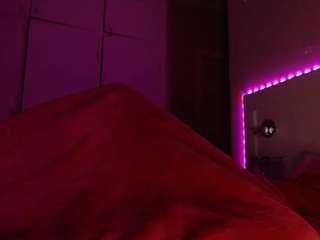 LusciousLipsT live webcam show