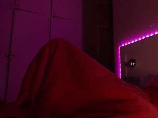 LusciousLipsT live webcam show