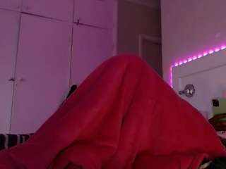 LusciousLipsT live webcam show