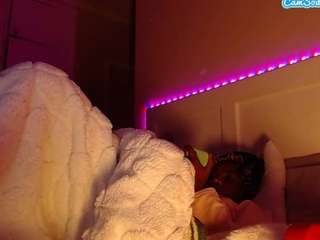 LusciousLipsT live webcam show