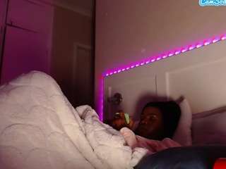 LusciousLipsT live webcam show