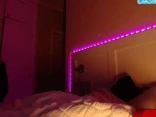 LusciousLipsT live webcam show