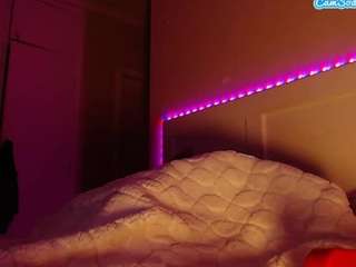 LusciousLipsT live webcam show