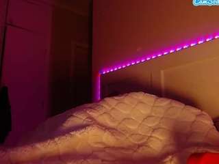 LusciousLipsT live webcam show