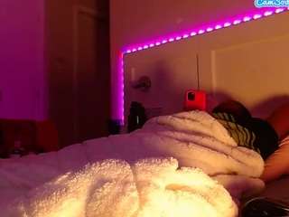 LusciousLipsT live webcam show