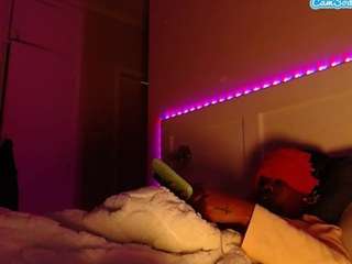 LusciousLipsT live webcam show