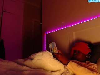 LusciousLipsT live webcam show