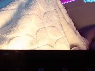 LusciousLipsT live webcam show