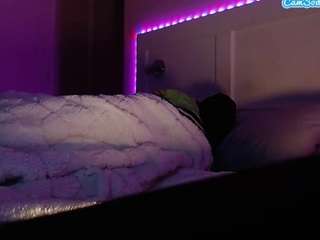 LusciousLipsT live webcam show