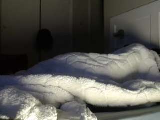 LusciousLipsT live webcam show