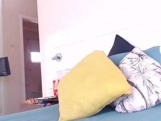 LusciousLipsT live cam preview