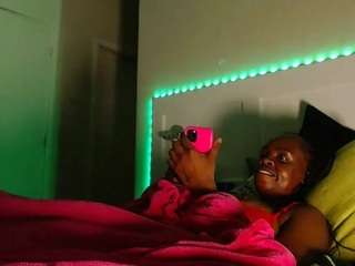LusciousLipsT live cam preview